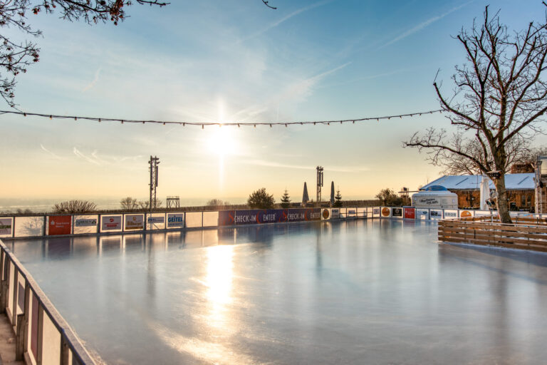 Eislaufbahn Hofgut Laubenheimer Höhe in Mainz